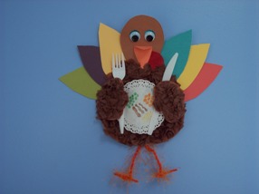 Free Kids Thanksgiving project including full size pattern for our dining turkey made from construction paper & crepe paper.