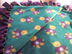 How to make a fleece blanket - easy no sew fleece blanket