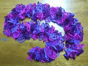 scarf with ruffles crochet patter